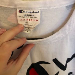 Champion Shirts - Champion Heritage Tee - all over script - M Champion Shirts - Champion Heritage Tee - all over script - M